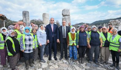 Bakan Ersoy, Stratonikeia Antik Kenti’ni tanıttı