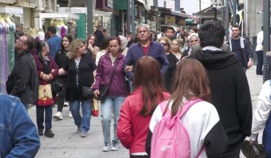 Esnafın umudu yabancılar: İnsanlar aç aç geziyor, bize turist lazım