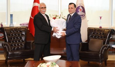 Zühtü Arslan, AYM Başkanlığı görevini devretti