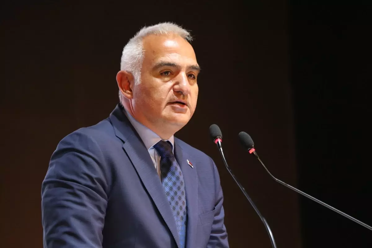 Bakan Ersoy: Geleceğe Miras Projesi ile Türk Arkeolojisinin Altın Çağı’na adım atıyoruz