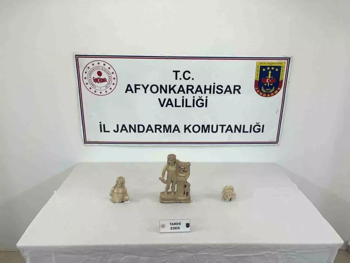 Afyonkarahisar’da Tarihi Heykeller Ele Geçirildi