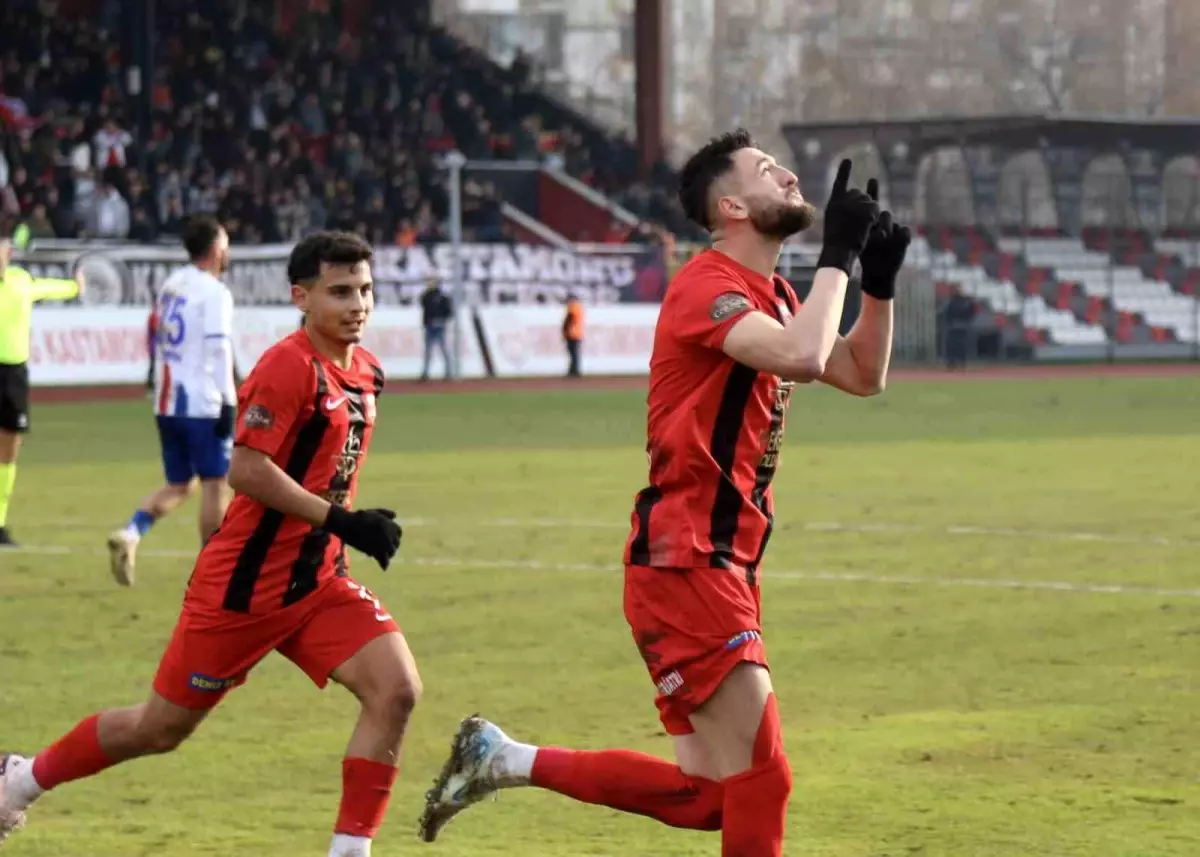 Kastamonuspor, Sincan Belediyesi Ankaraspor’u 2-0 Geçti