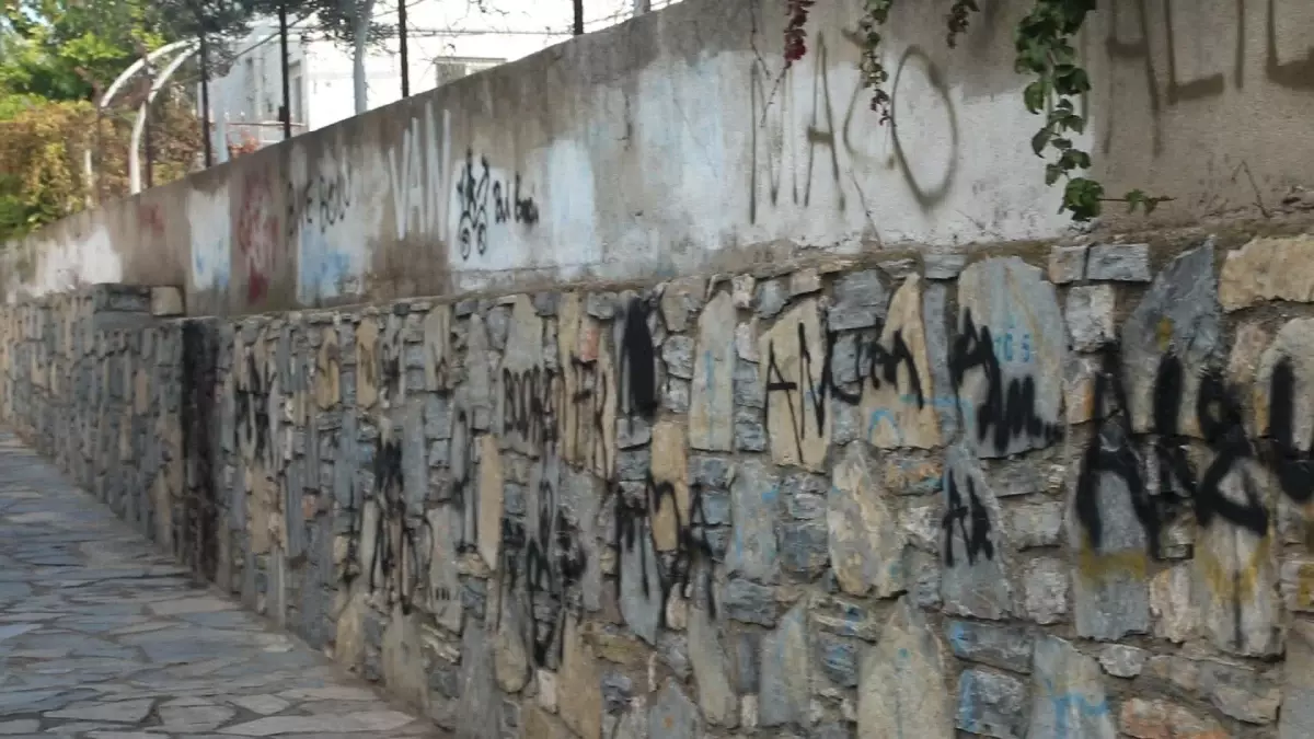 Bodrum Belediyesi Duvar Yazılarına Karşı Temizlik Çalışması Başlattı