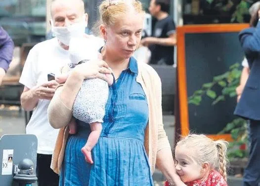 66 yaşında 10. çocuğu dünyaya getirmek…